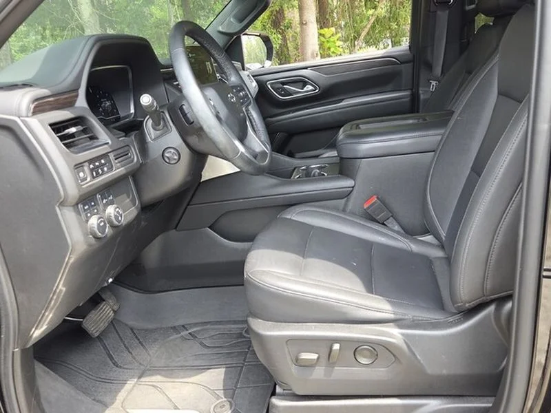 Used 2024 Black Chevrolet Z71 image 6