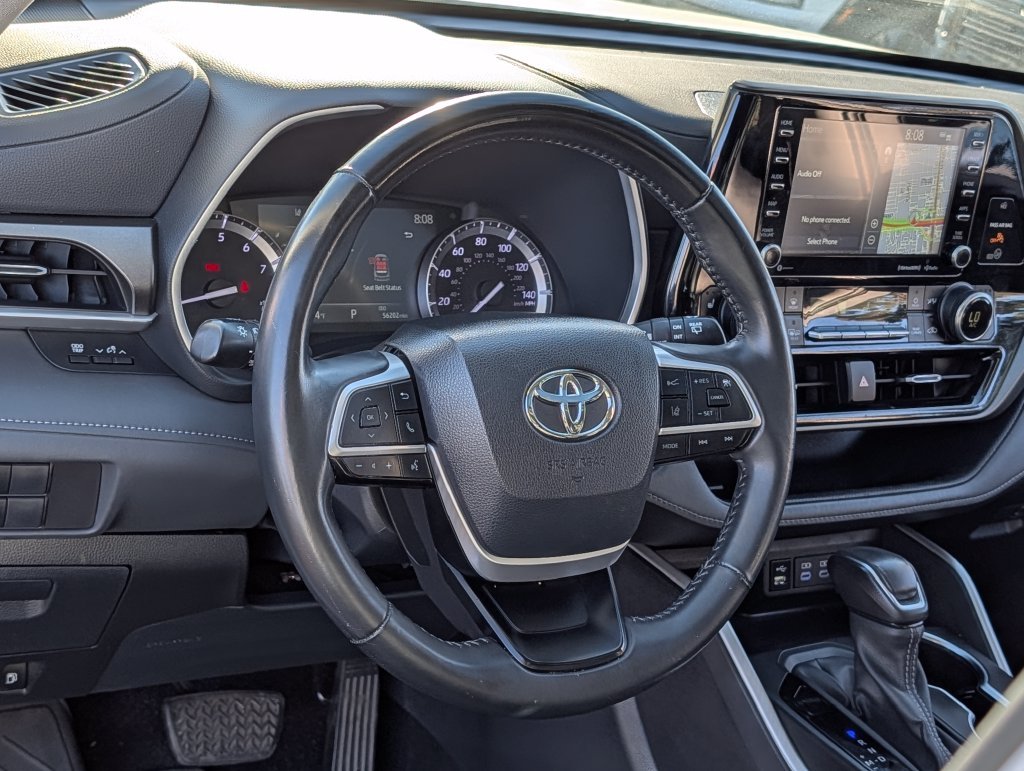 2022 Toyota Highlander XLE - Photo 18