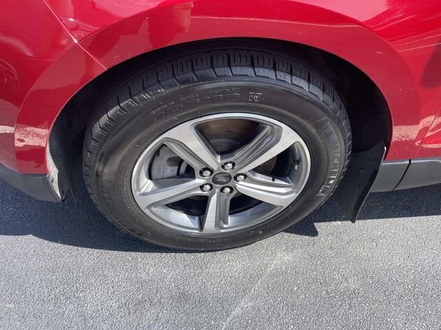 Used 2023 Rapid Red Metallic Tinted Clearcoat Ford SEL image 15