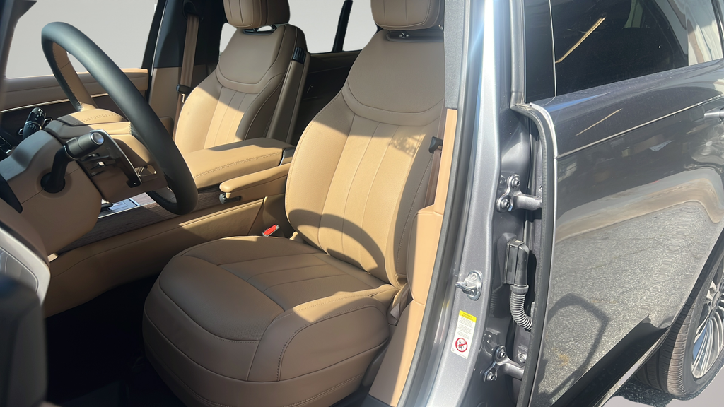 2026 Land Rover Range Rover SE - Photo 13