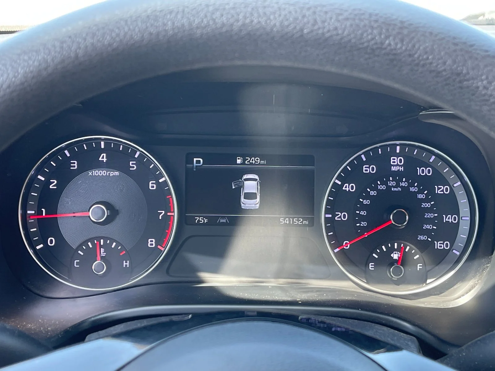 Used 2023 White Kia LXS image 26