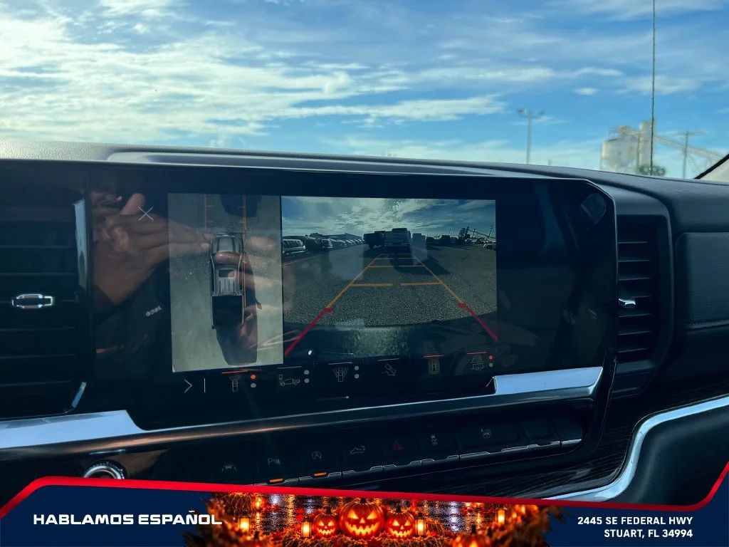 New 2026 Sterling Metallic GMC Elevation image 32