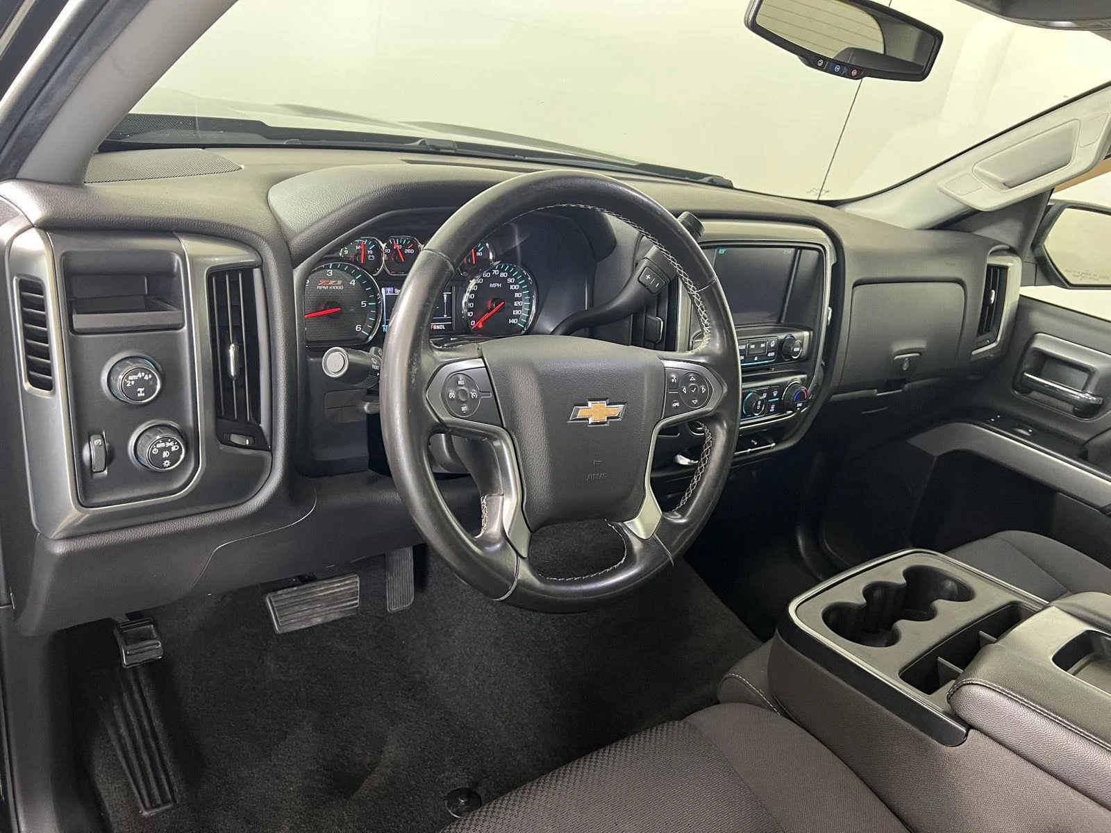Used 2018 Black Chevrolet LT image 10