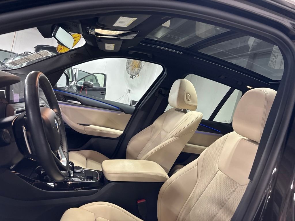 Used 2024 Black BMW xDrive30i image 32
