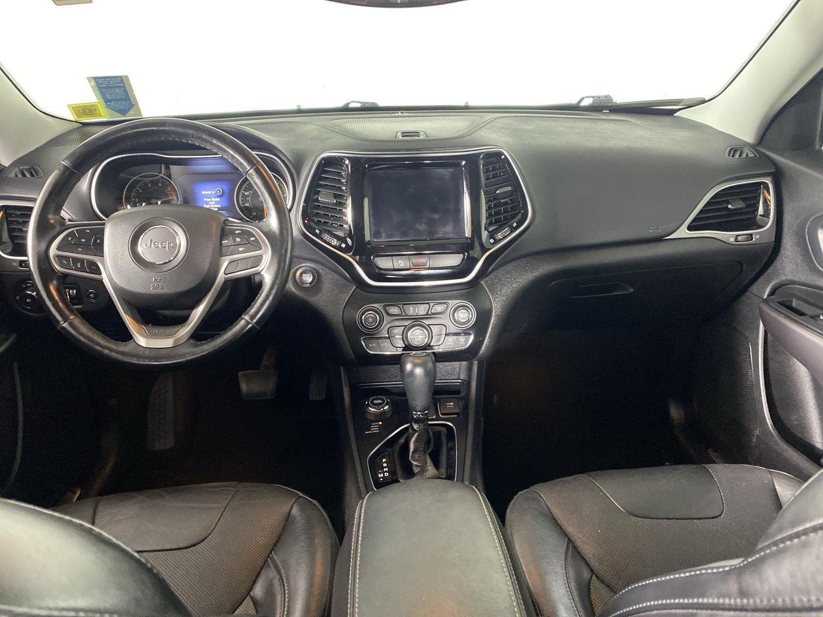 Used 2020 Diamond Black Crystal Pearlcoat Jeep Limited image 2