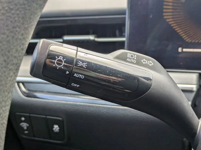 2025 Kia K5 LXS - Photo 26