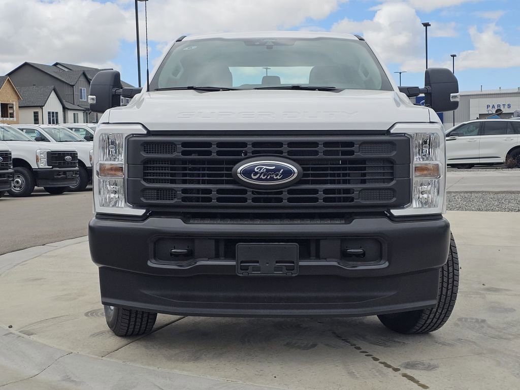 New 2026 Oxford White Ford XL image 3