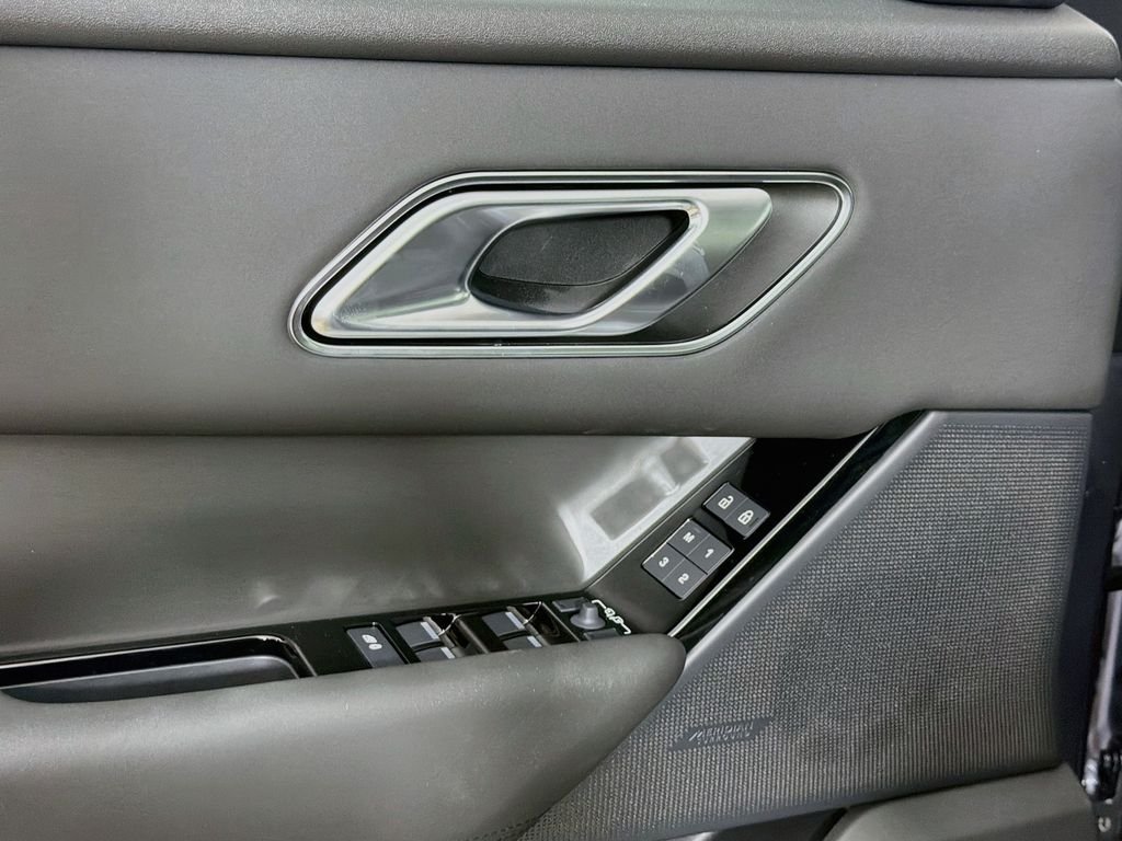 New 2026 Varesine Blue Land Rover S image 18