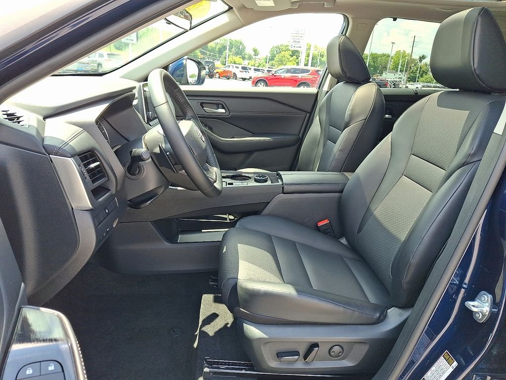 Used 2025 Blue Nissan SV image 14