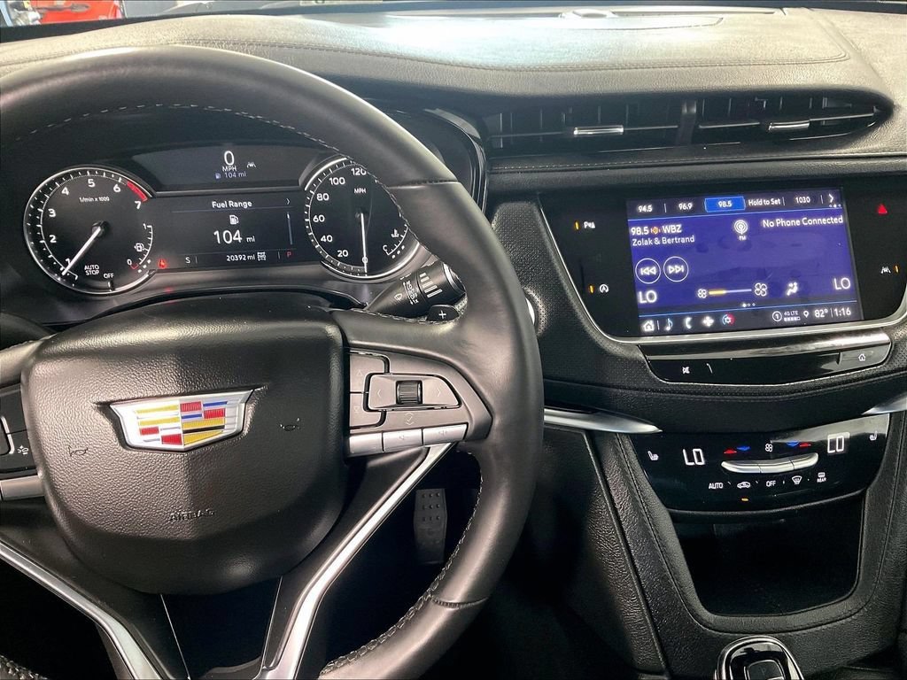 Used 2024 Crystal White Tricoat Cadillac Luxury image 19