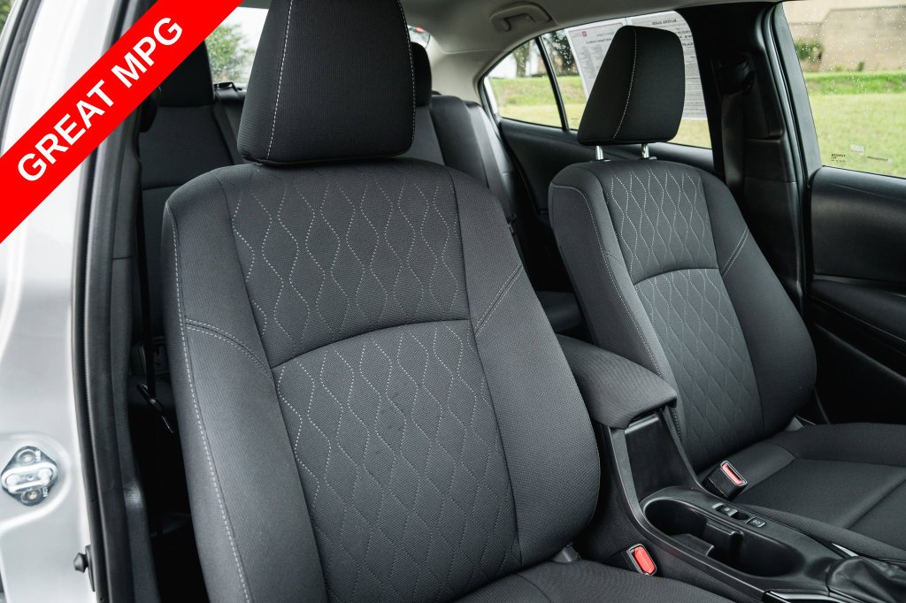 Certified Used 2025 Classic Silver Metallic Toyota LE image 27