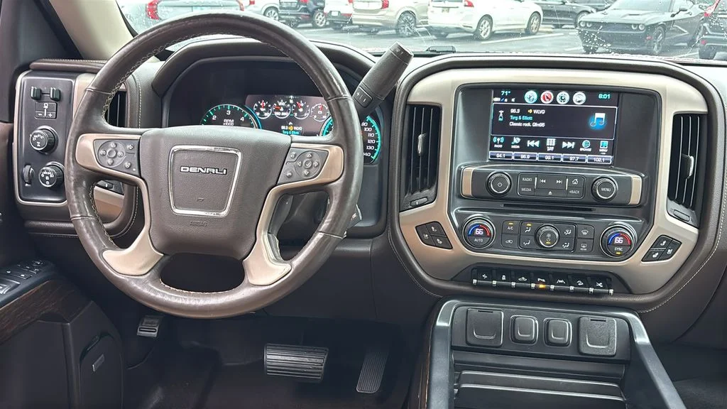 Used 2017 Red GMC Denali image 7
