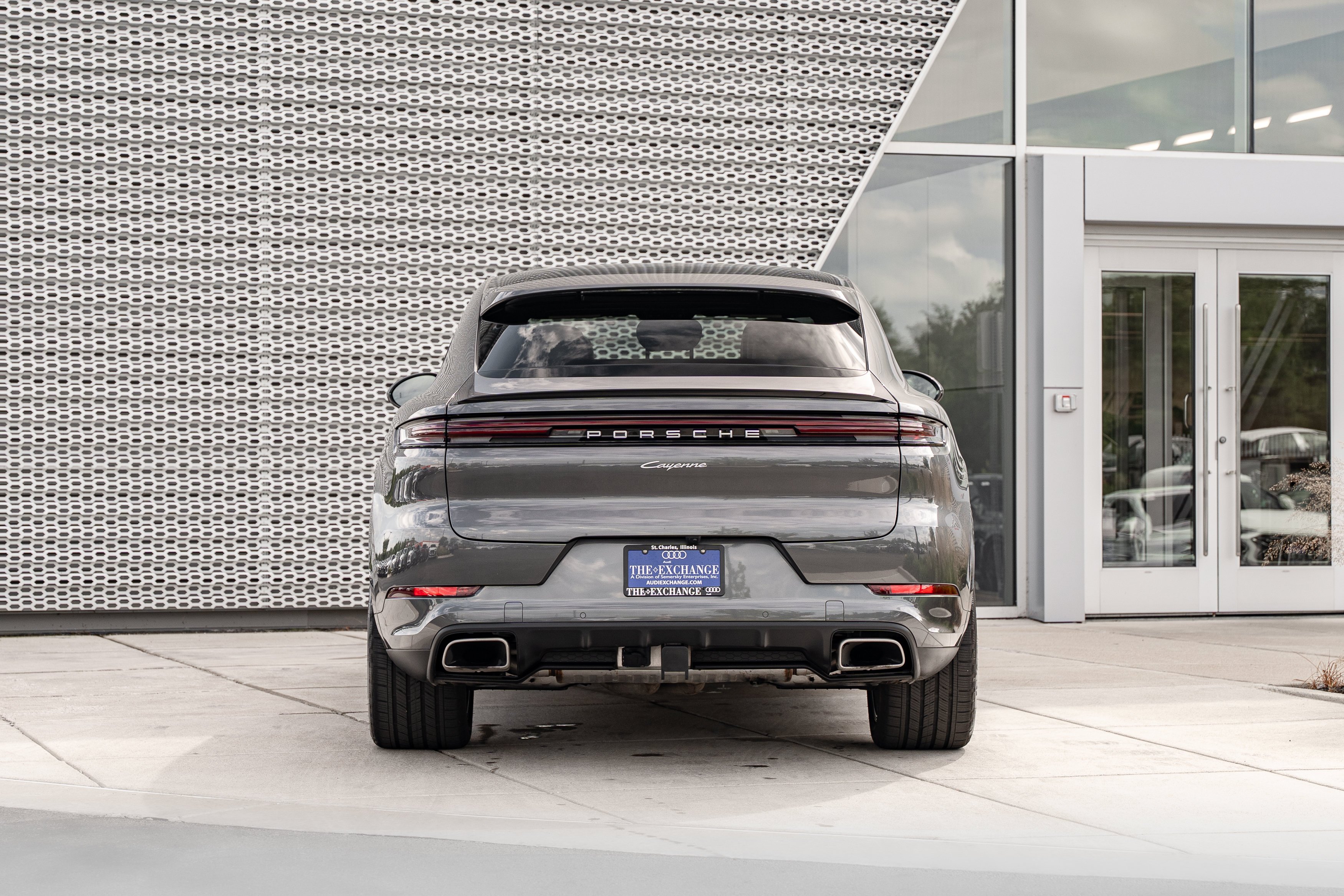 Used 2025 Arctic Gray Porsche Base image 30
