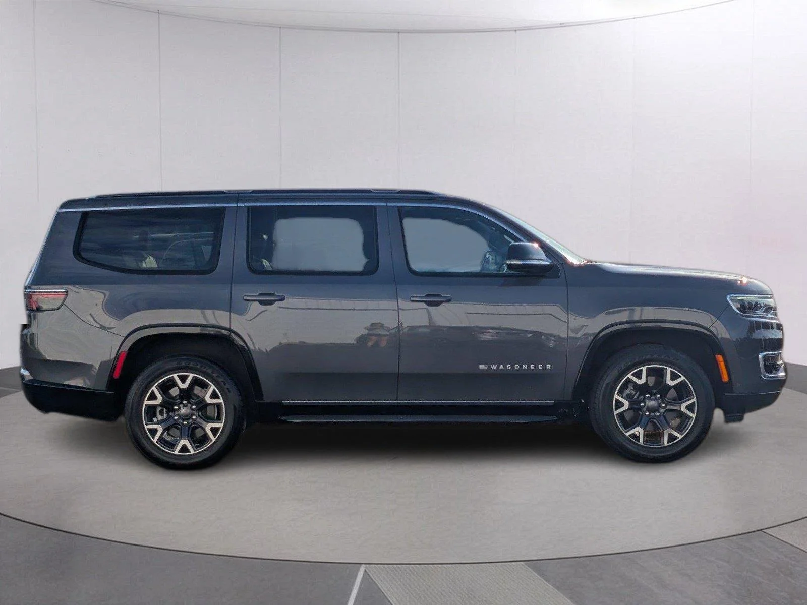 Used 2024 Baltic Gray Metallic Clearcoat Jeep Series III image 8