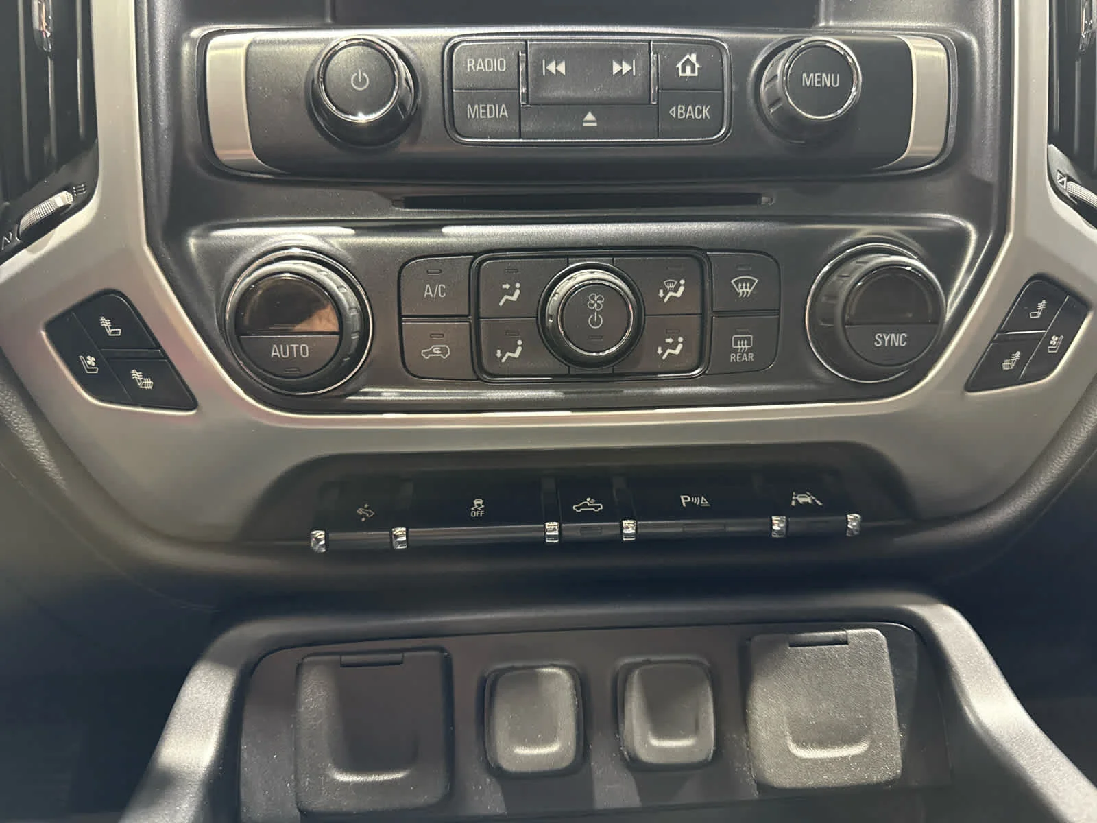 Used 2018 QUICKSILVER METALLIC GMC SLT image 15