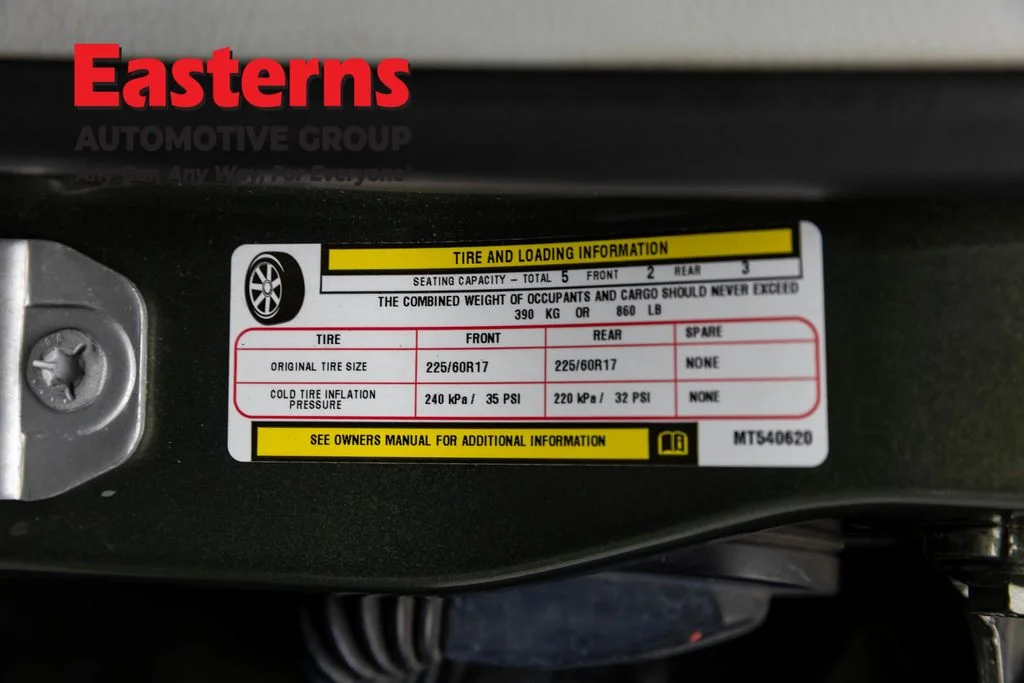 Used 2021 Green Jeep Latitude image 35