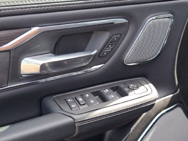 New 2026 Granite Crystal Metallic Clear-Coat Exterior Paint RAM Laramie image 47