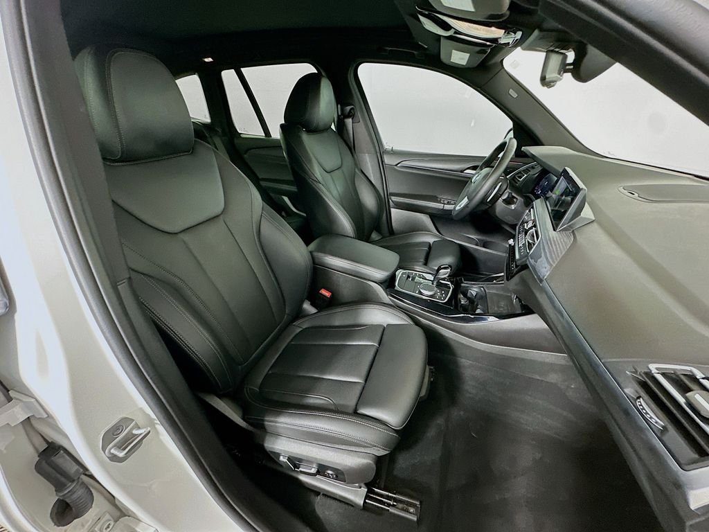 Used 2024 Mineral White Metallic BMW sDrive30i image 29