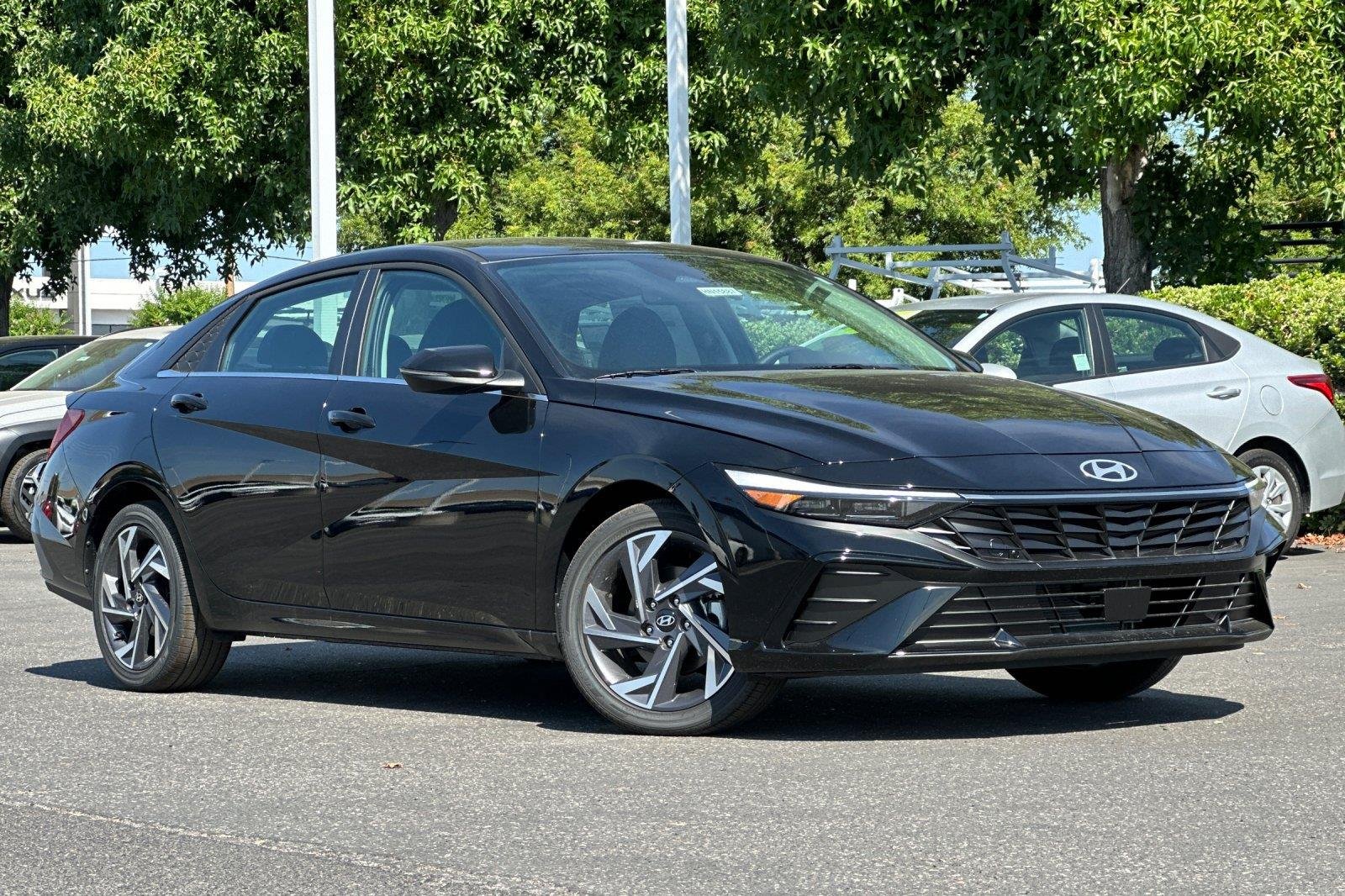 New 2026 Abyss Black Hyundai Limited image 2
