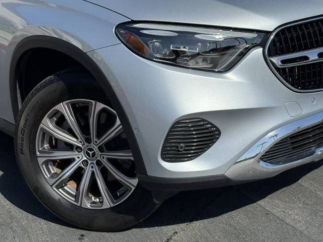 Used 2023 Cirrus Silver Metallic Mercedes-Benz GLC 300 image 2