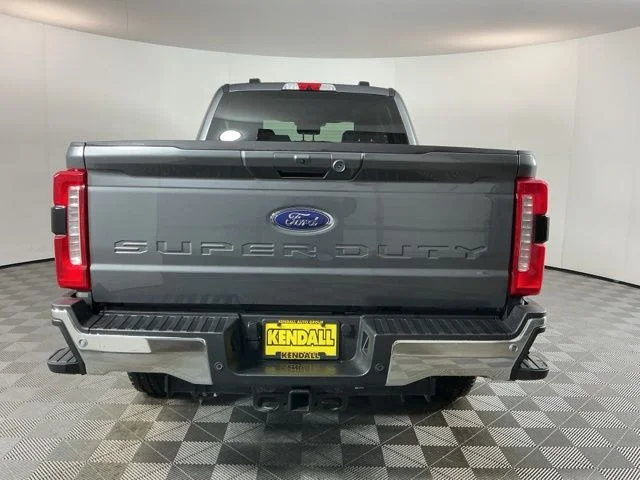Certified Used 2025  Ford Lariat image 5