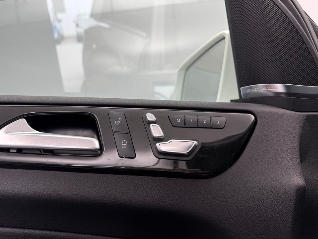 Used 2019 White Mercedes-Benz GLE 400 image 40