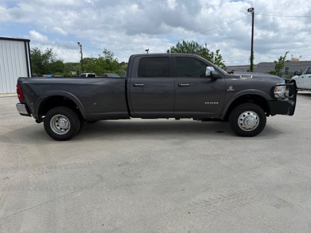 Used 2022 Granite Crystal Metallic Clearcoat Ram Laramie image 6