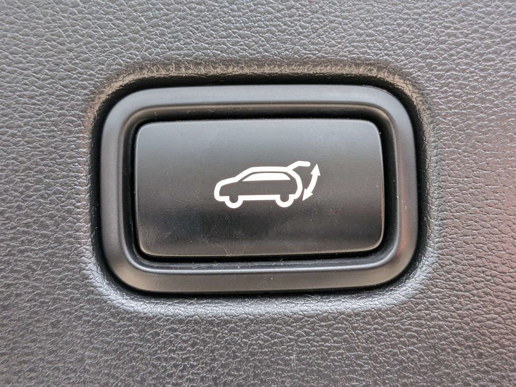 Used 2022 Gray Hyundai Limited image 15