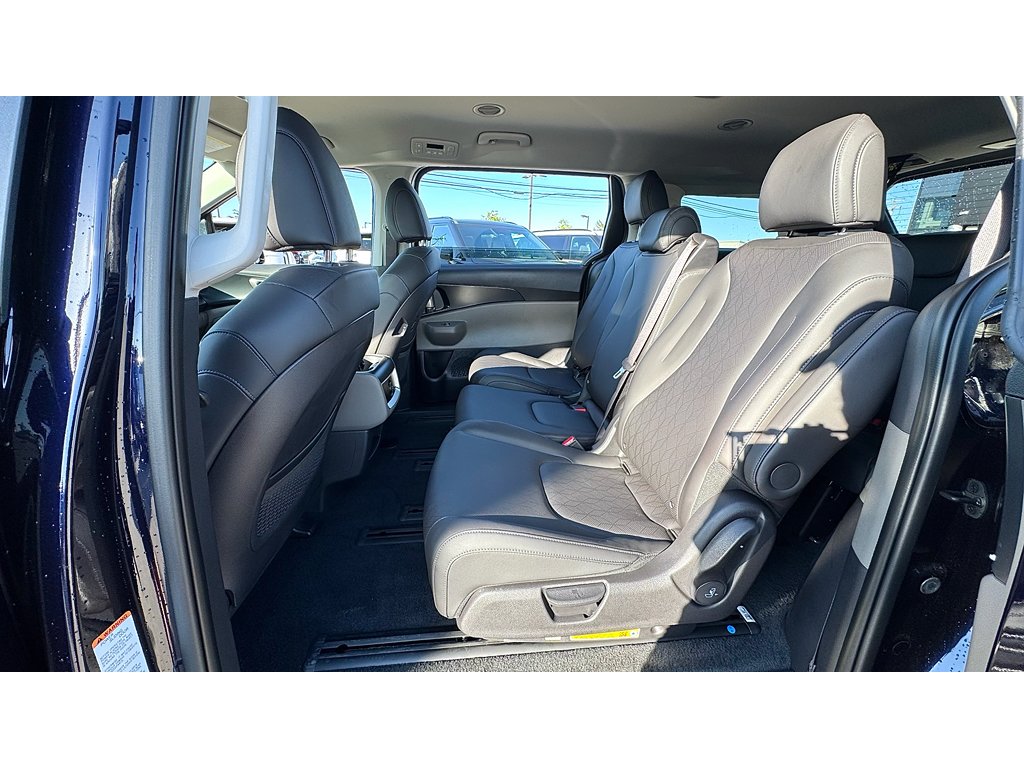 2026 Kia Carnival LXS - Photo 25
