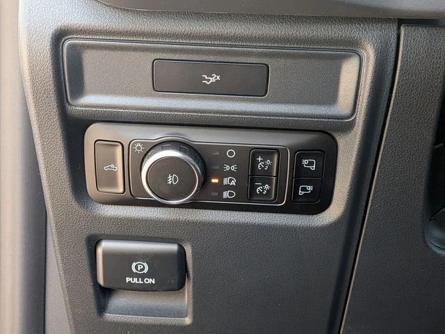 New 2026 Carbonized Gray Metallic Ford XLT image 29