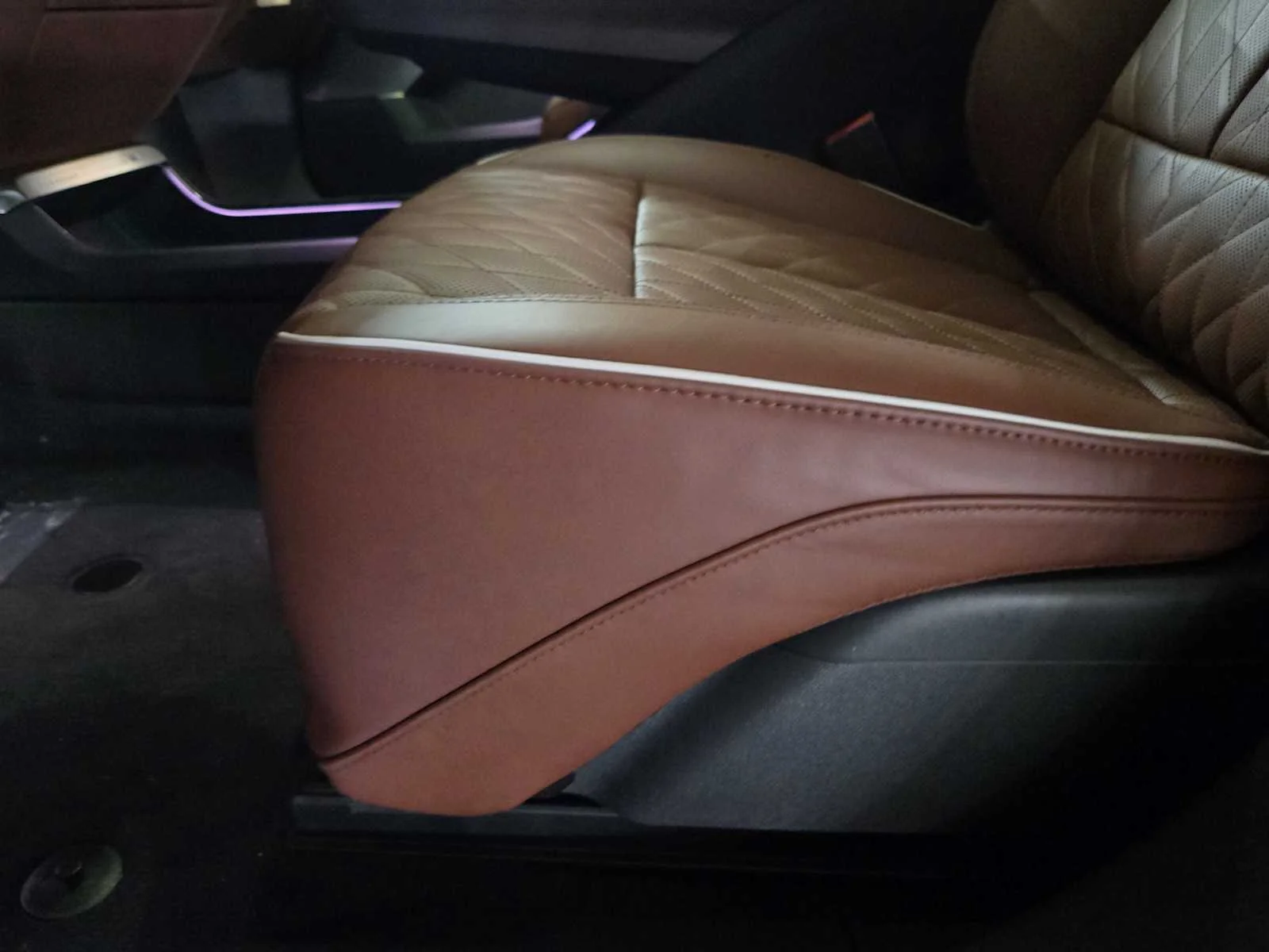2027 Cadillac LYRIQ Signature Sport - Photo 17