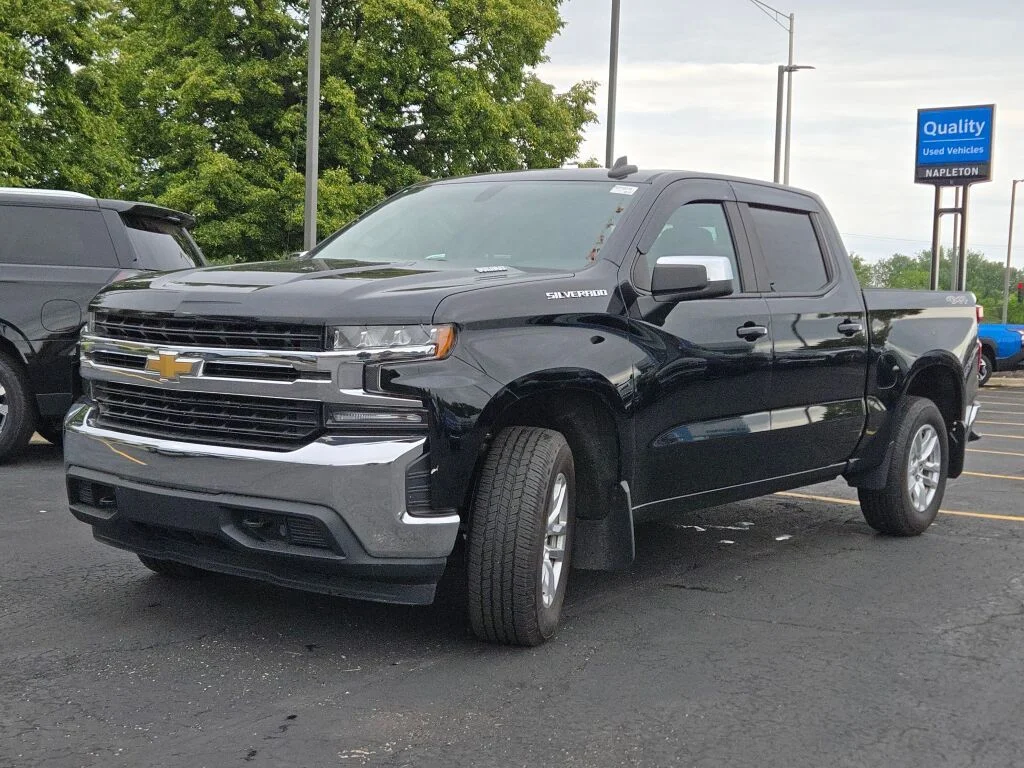 Used 2020 Black Chevrolet LT image 5