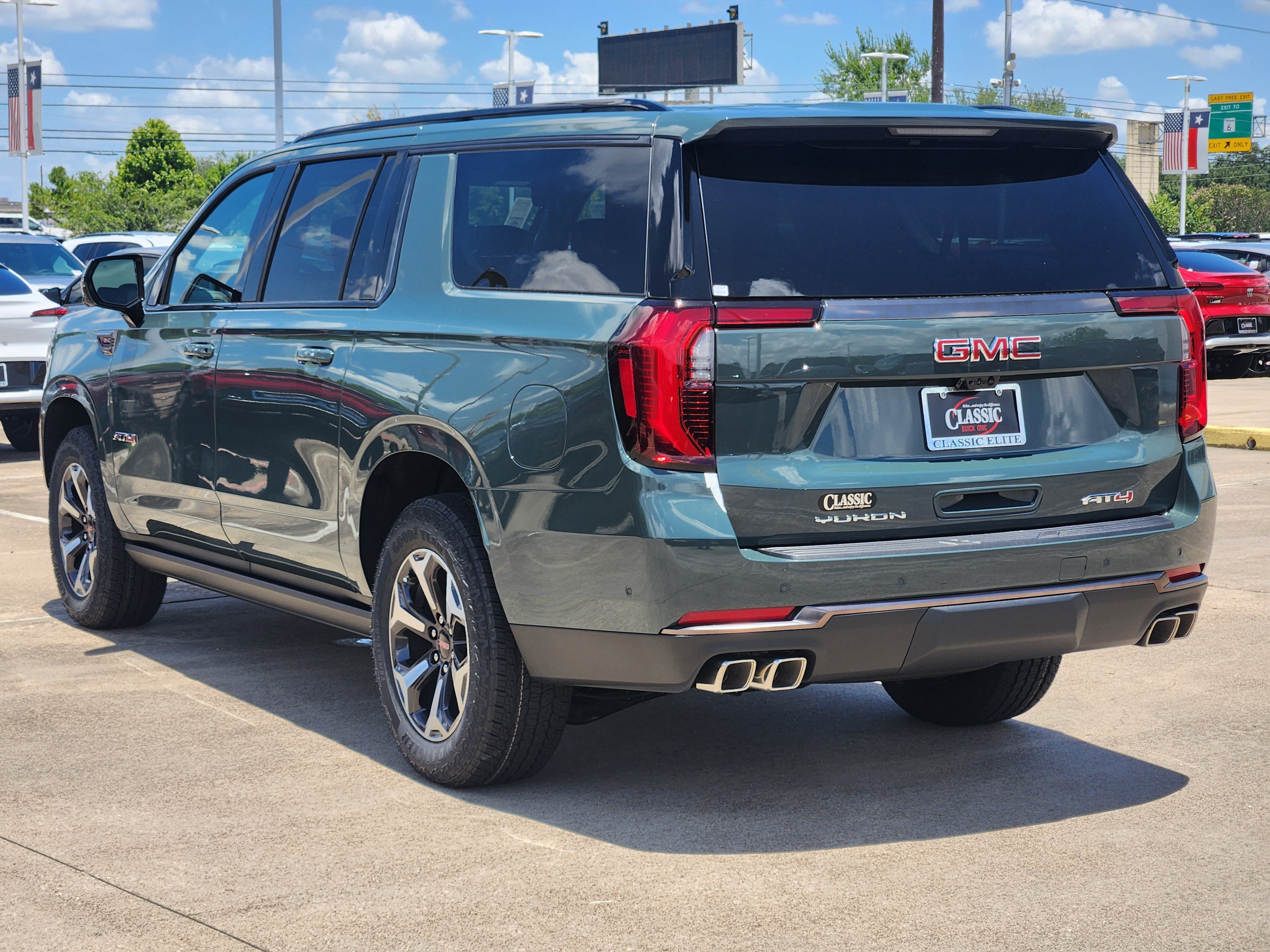 New 2026 Midnight Pine GMC AT4 Ultimate image 4
