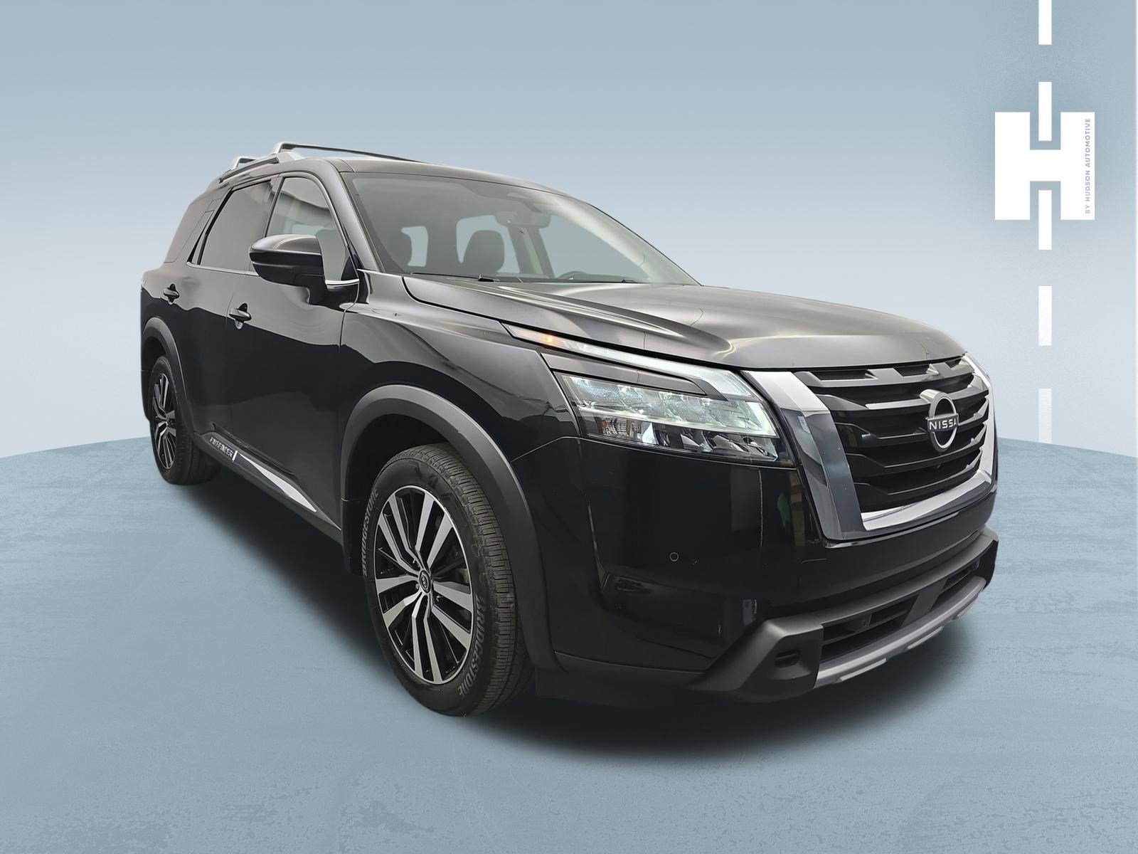 2024 Nissan Pathfinder Platinum 2WD's photo