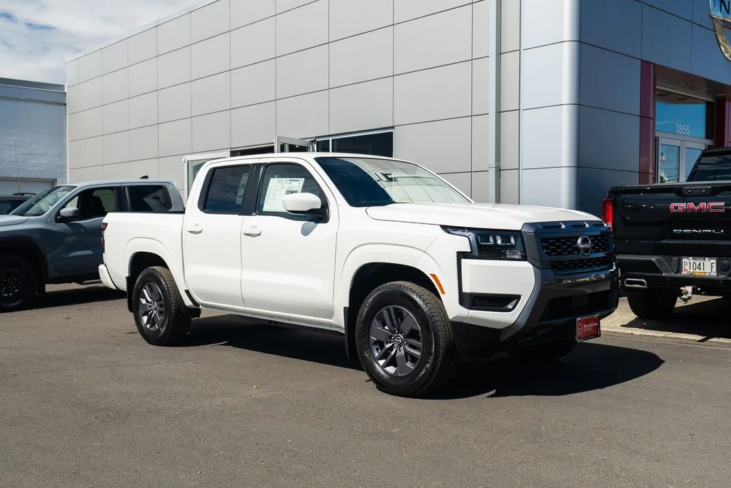 New 2026 Glacier White Nissan Crew Cab SV image 31