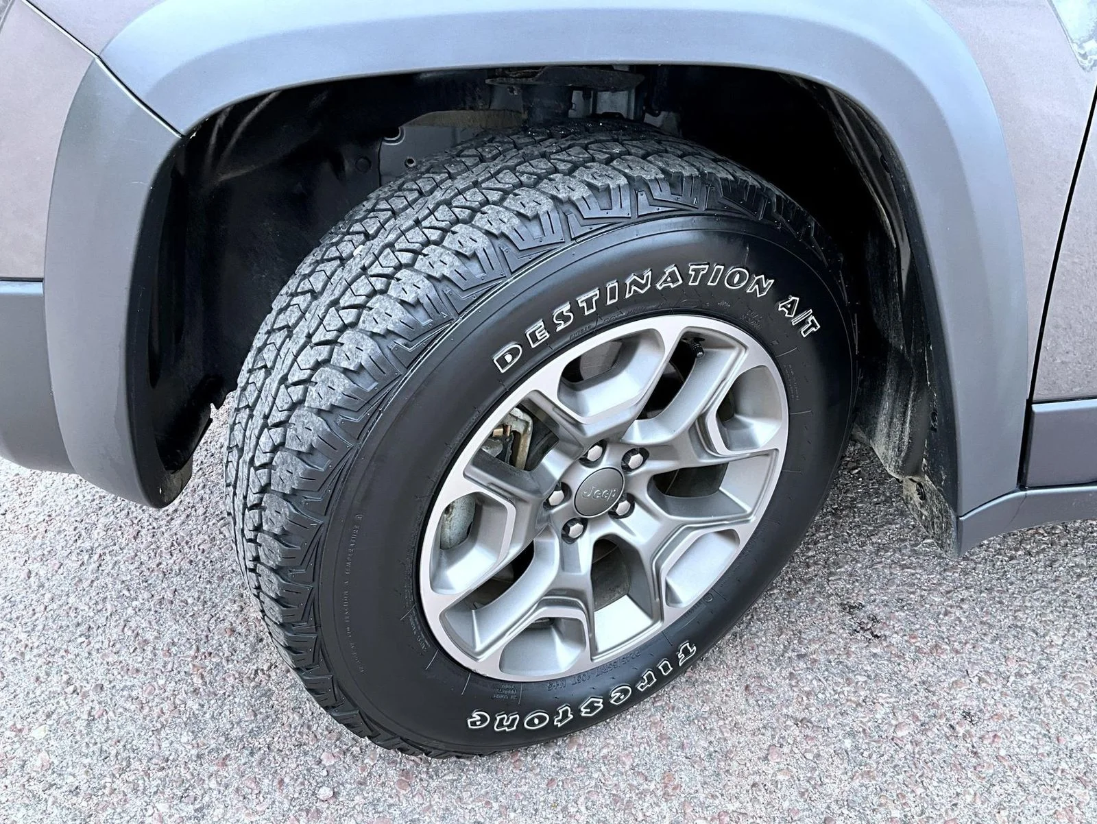 Used 2022 Gray Jeep Trailhawk image 23