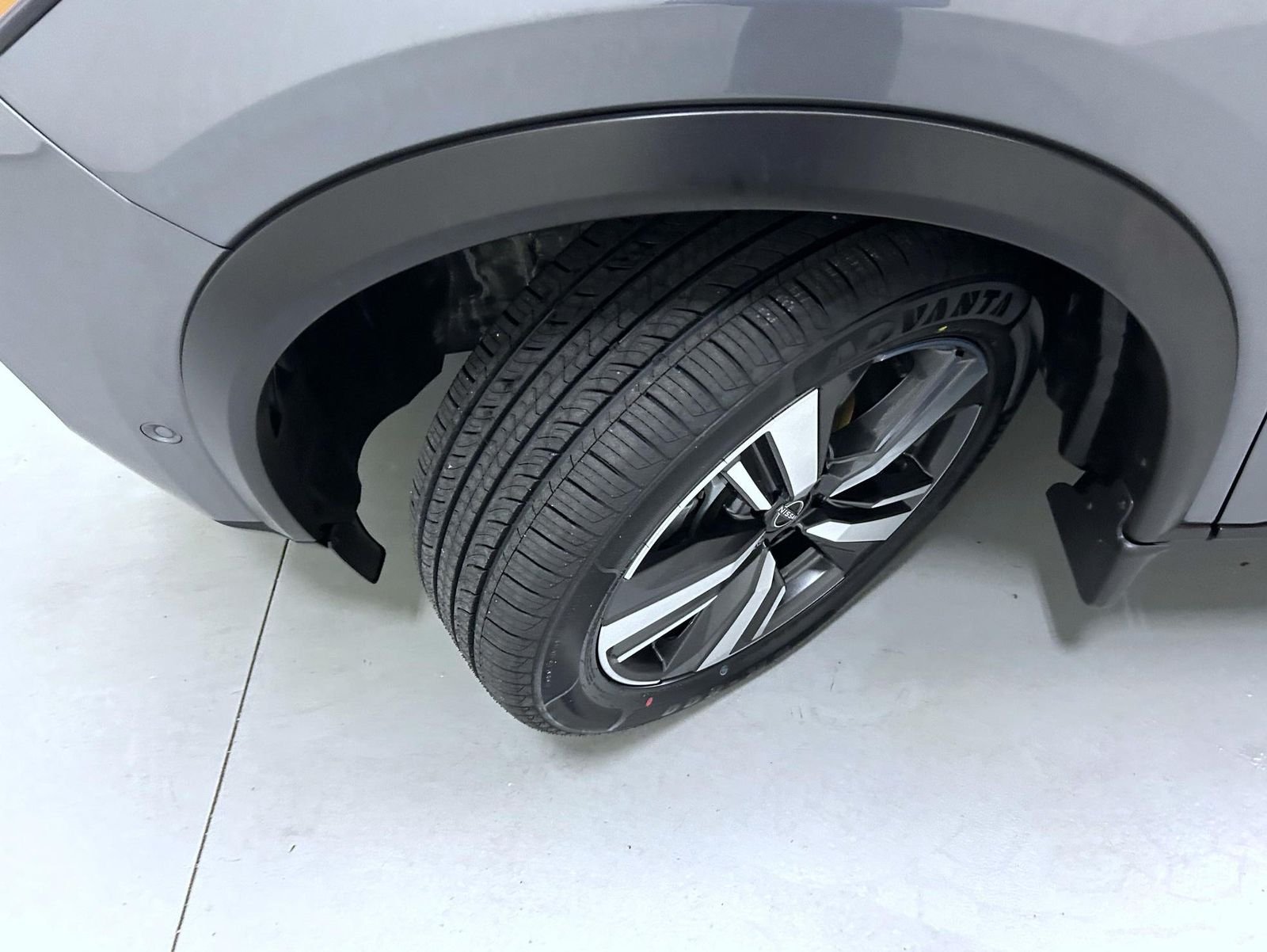 Certified Used 2023 Gun Metallic Nissan Platinum image 23