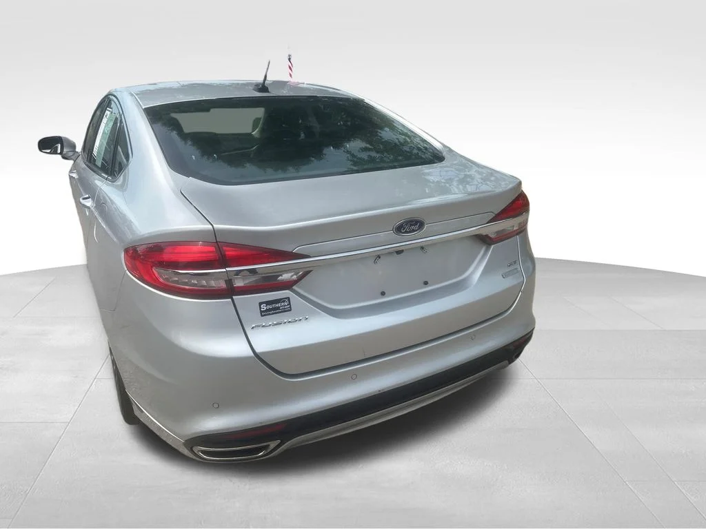 Used 2017 Silver Ford SE image 20