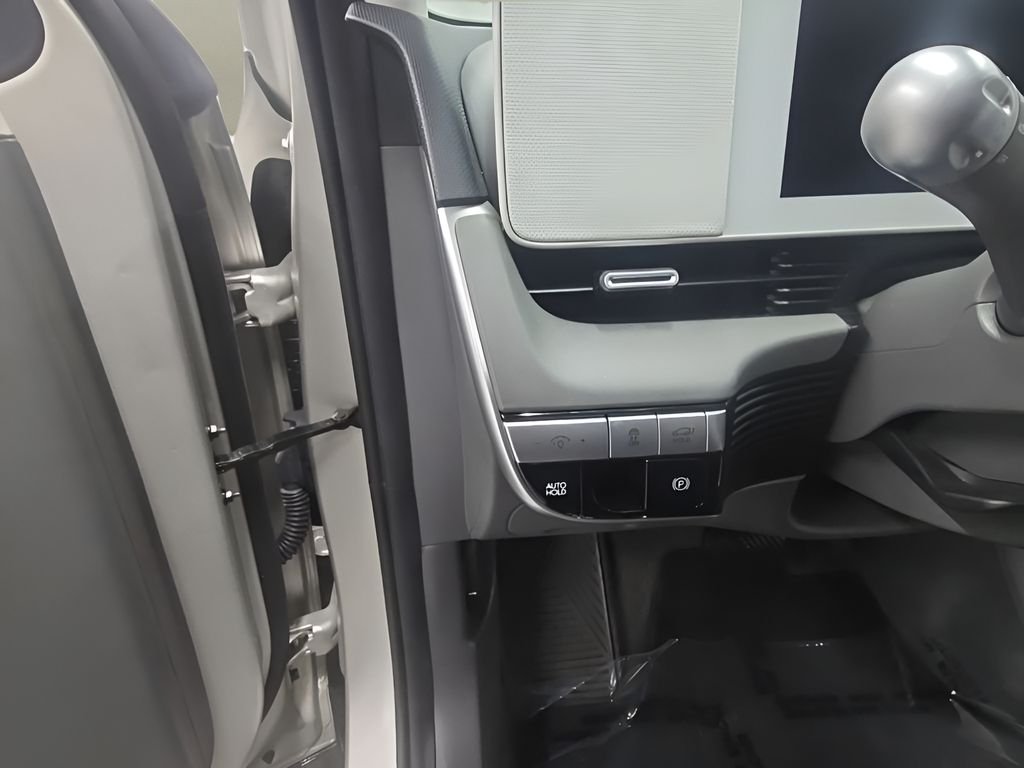 Certified Used 2024 Gold Hyundai SEL image 11