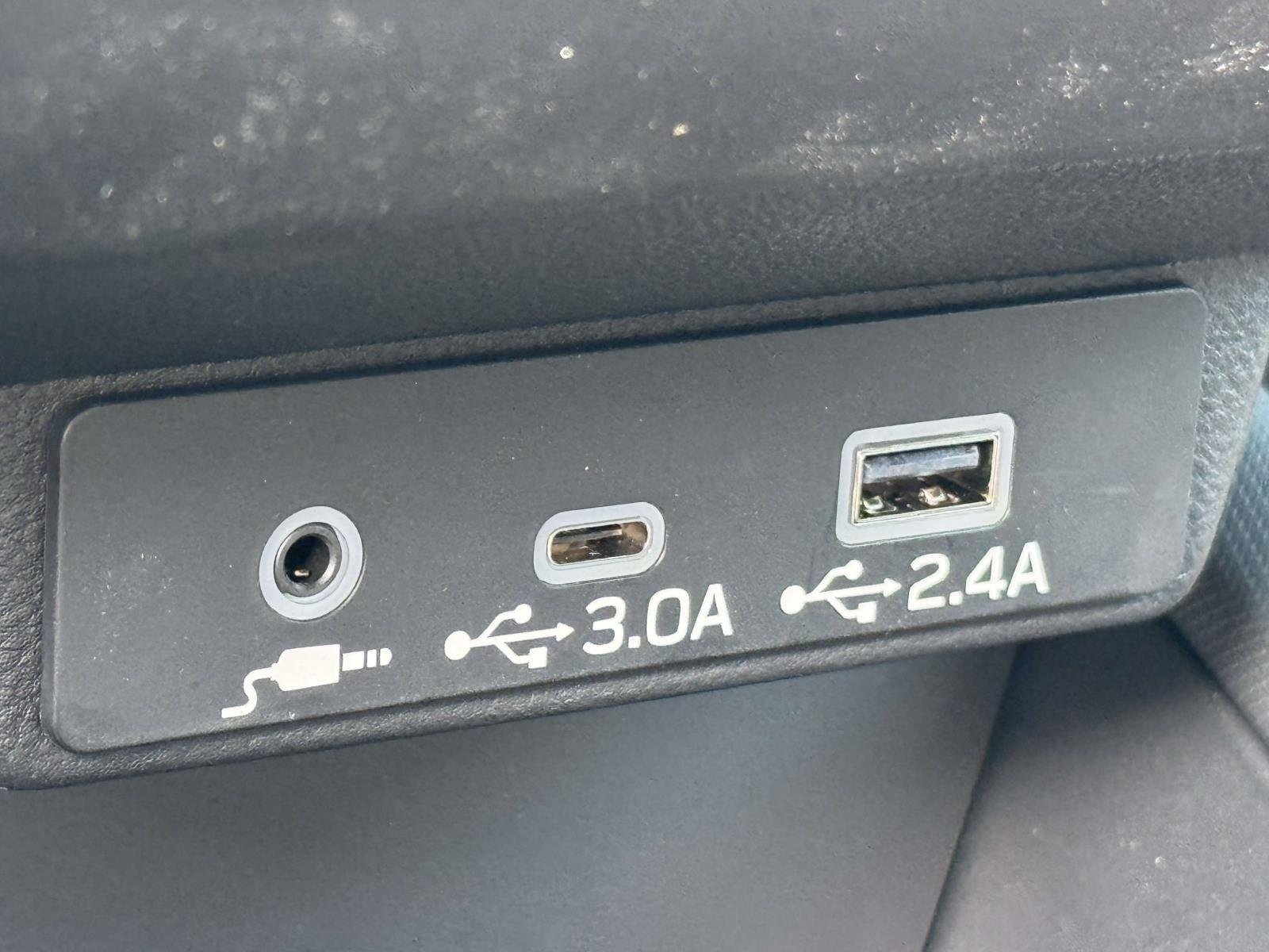 Used 2026 Crystal White Pearl Subaru Touring image 20