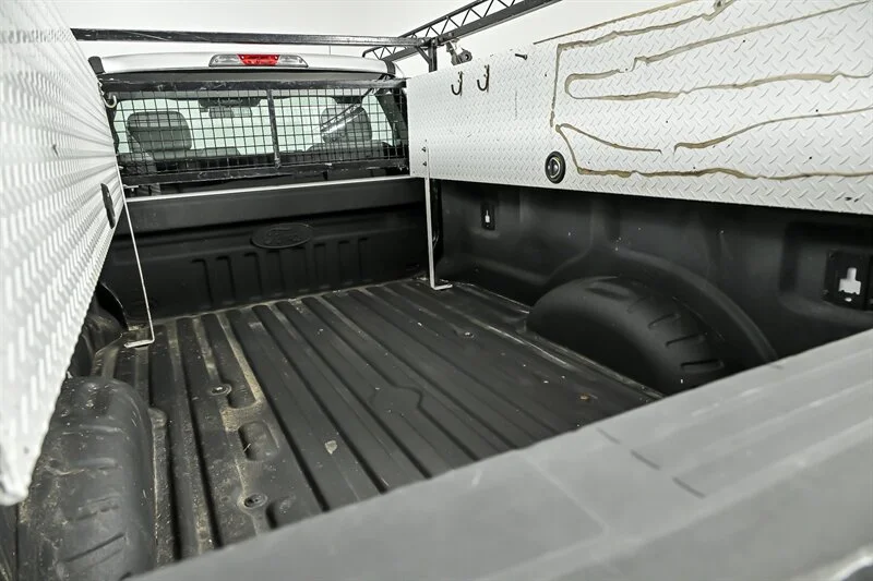 Used 2017 Oxford White Ford XL image 8