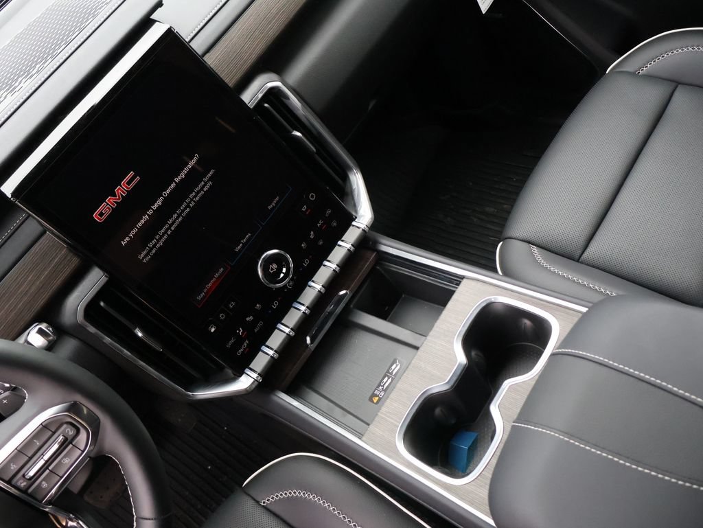 2026 GMC Acadia Denali - Photo 29