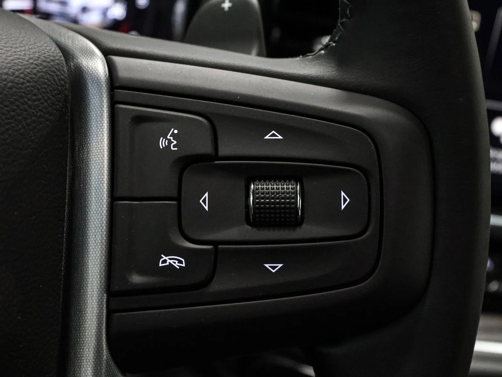 2026 GMC Sierra 1500 SLT - Photo 37