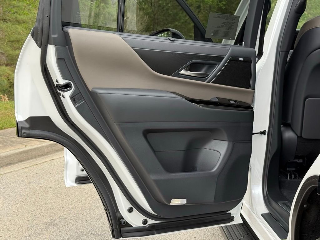 New 2026 Eminent White Pearl Lexus LX 700h OVERTRAIL image 21
