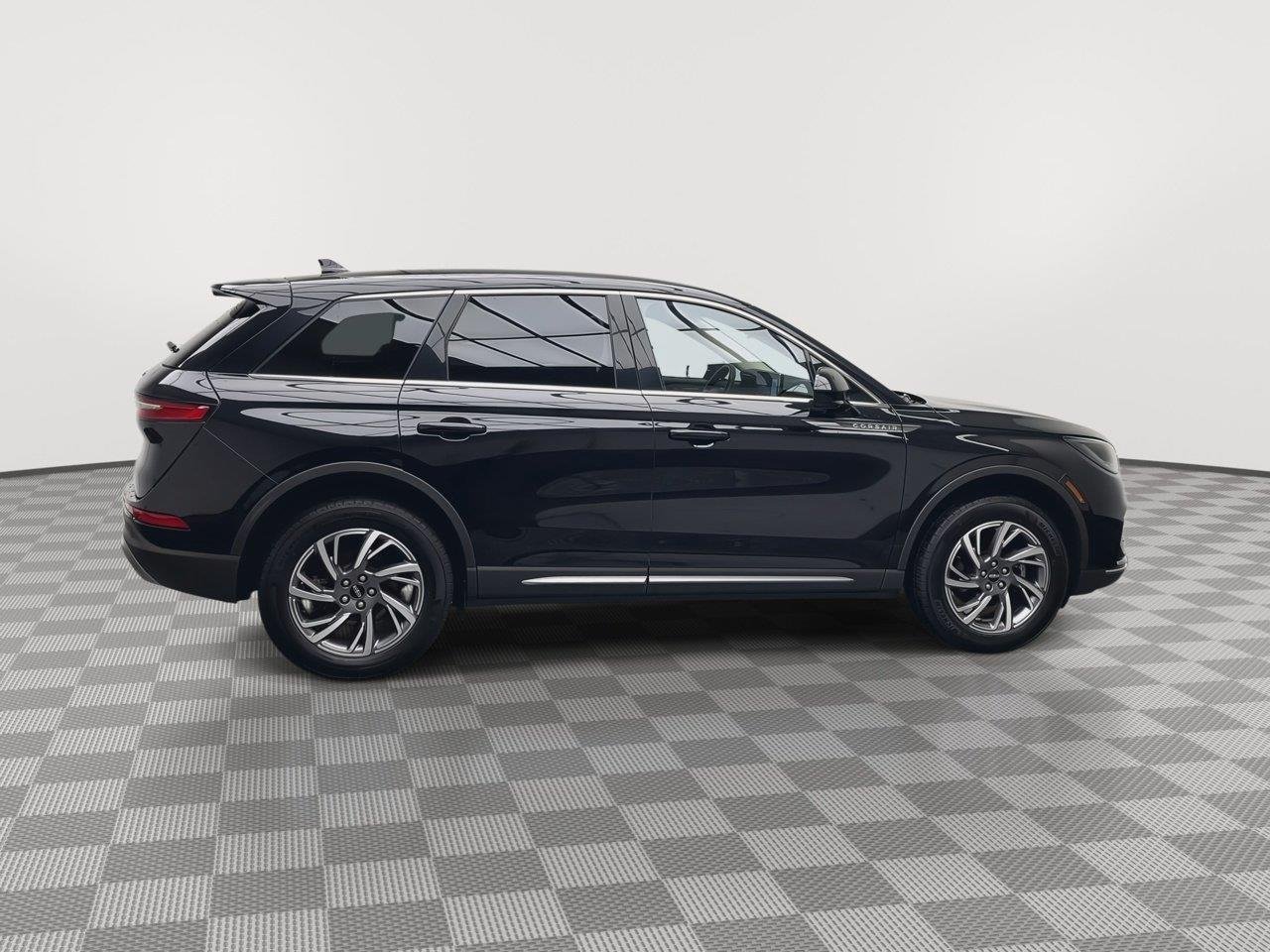 Used 2023 Infinite Black Metallic Clearcoat Lincoln Standard image 39
