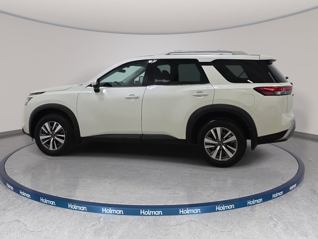 Used 2023 Pearl White Tricoat Nissan SL image 9
