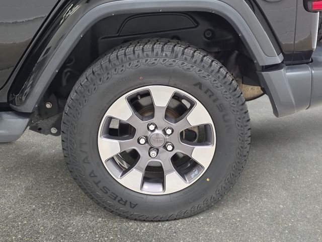 Used 2018 Black Clearcoat Jeep Unlimited Sahara image 32