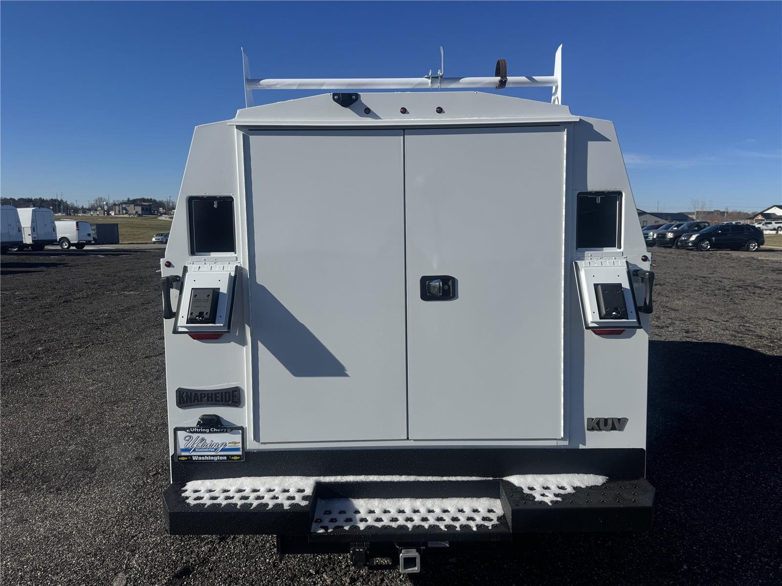 New 2025 Summit White Chevrolet 1WT image 4
