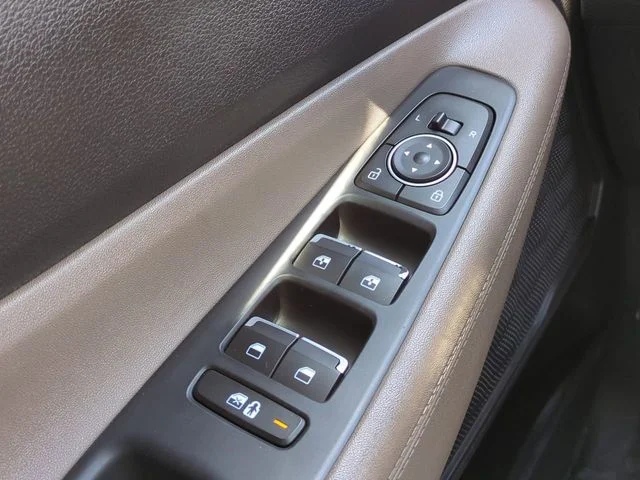Used 2022 Gray Hyundai SEL Convenience image 23