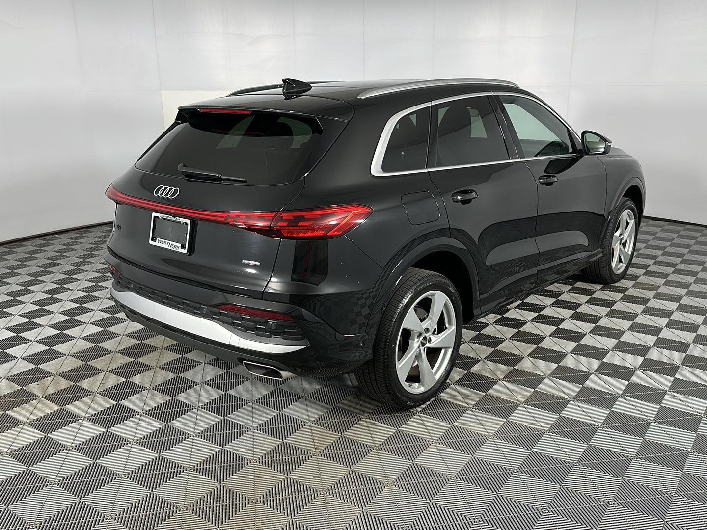 Used 2025 Mythos Black Metallic Audi Premium Plus image 8